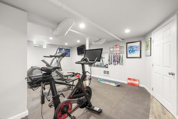 Fitness Equipment, Interior, Recessed Lighting, Wood Texture Flooring
