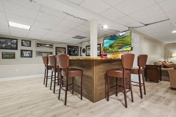 Interior, Recessed Lighting, Wood Texture Flooring