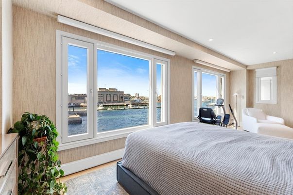 Bedroom, Interior, Recessed Lighting, Water