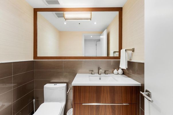 Bathroom, Interior, Recessed Lighting