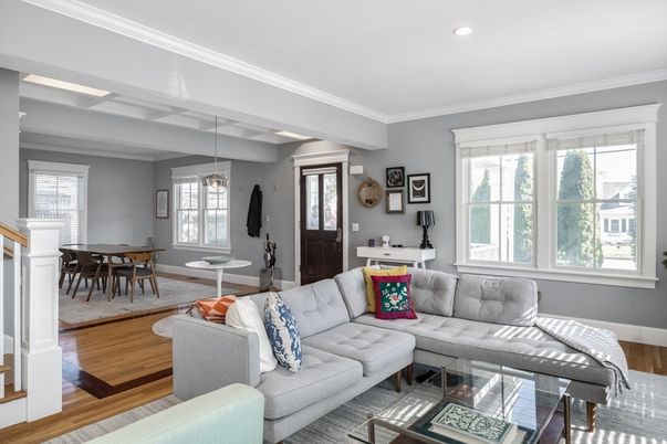 Dining room, Interior, Living room, Pendant Lights, Recessed Lighting, Wood Texture Flooring