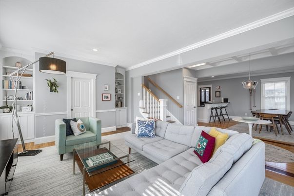 Dining room, Interior, Living room, Pendant Lights, Recessed Lighting, Wood Texture Flooring