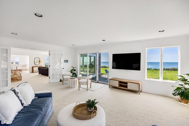 Interior, Living room, Recessed Lighting, Water