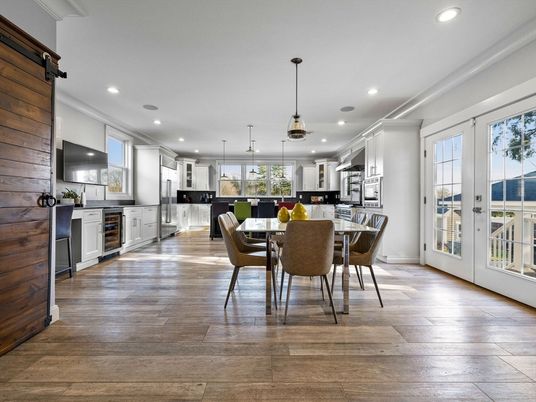 Dining room, Interior, Kitchen, Pendant Lights, Recessed Lighting, Stainless Steel Appliances, Wood Texture Flooring