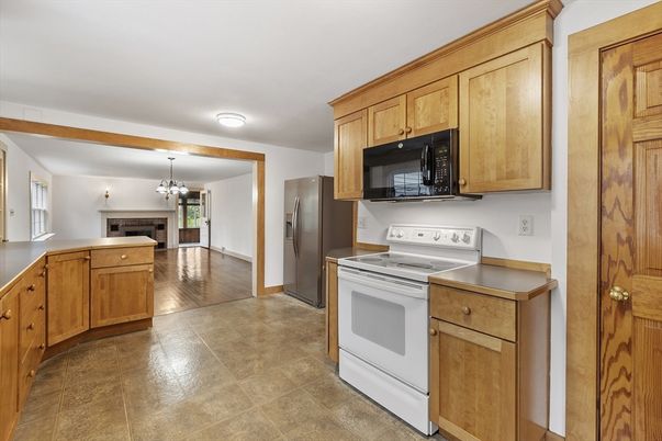 Chandelier, Interior, Kitchen, Wood Texture Flooring