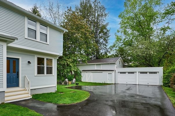 Detached Garage, Exterior