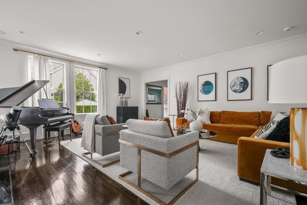 Interior, Living room, Piano, Recessed Lighting, Wood Texture Flooring