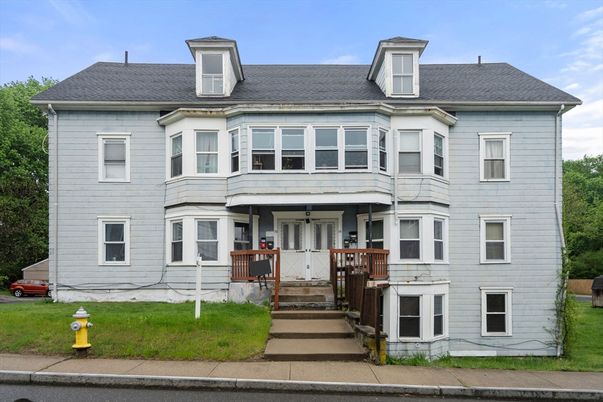 Exterior, Facade, Georgian