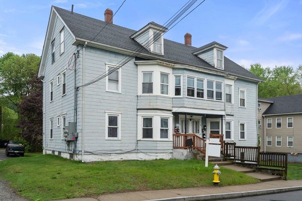 Exterior, Facade, Georgian