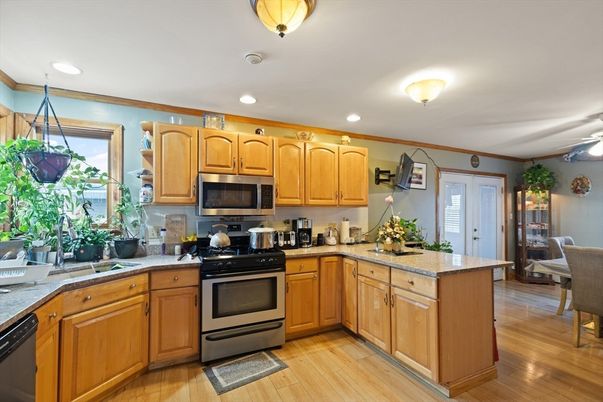 Interior, Kitchen, Recessed Lighting, Wood Texture Flooring