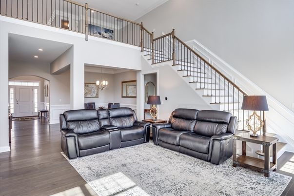 Chandelier, Interior, Living room, Recessed Lighting, Wood Texture Flooring