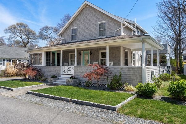 Exterior, Facade, American Craftsman