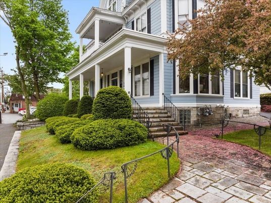 Backyard, Exterior, Facade, Queen Anne Victorian