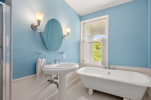 Bathroom, Free Standing Baths, Interior