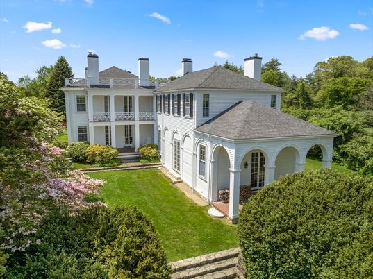 Backyard, Exterior, Facade, French Provincial