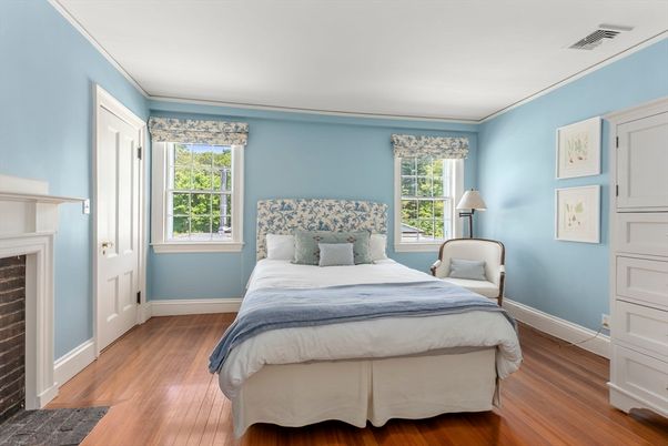 Bedroom, Fireplace, Interior, Wood Texture Flooring