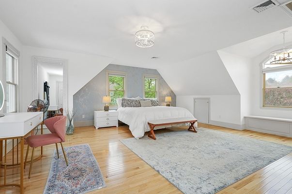 Bedroom, Interior, Pendant Lights, Wood Texture Flooring