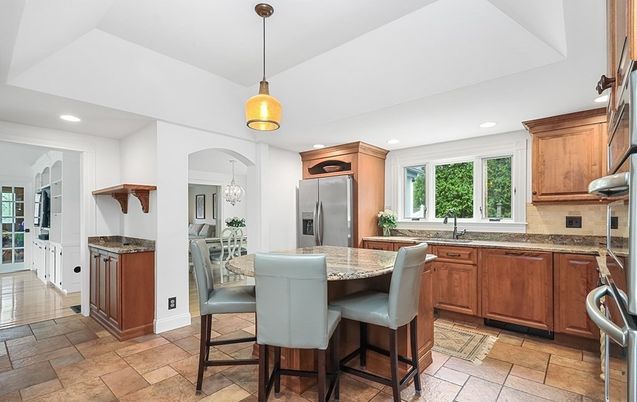 Dining room, Interior, Kitchen, Pendant Lights, Recessed Lighting, Stainless Steel Appliances