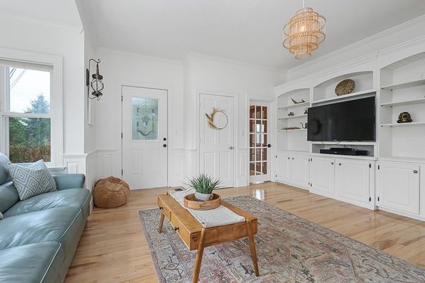 Chandelier, Interior, Living room, Wood Texture Flooring