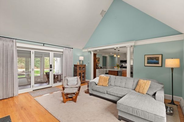 Interior, Kitchen, Living room, Pendant Lights, Recessed Lighting, Stainless Steel Appliances, Wood Texture Flooring