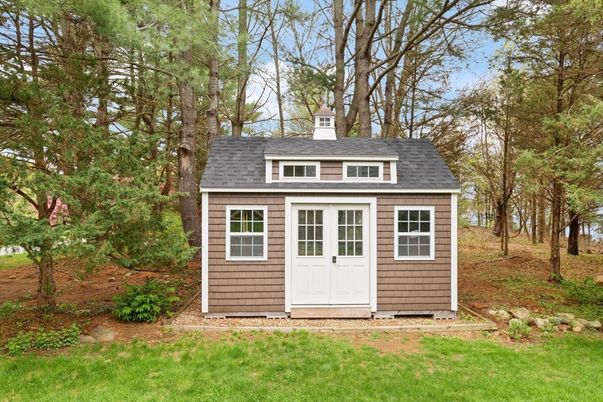 Exterior, Facade, Cape Cod