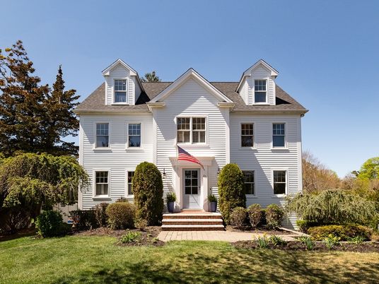 Exterior, Facade, Georgian