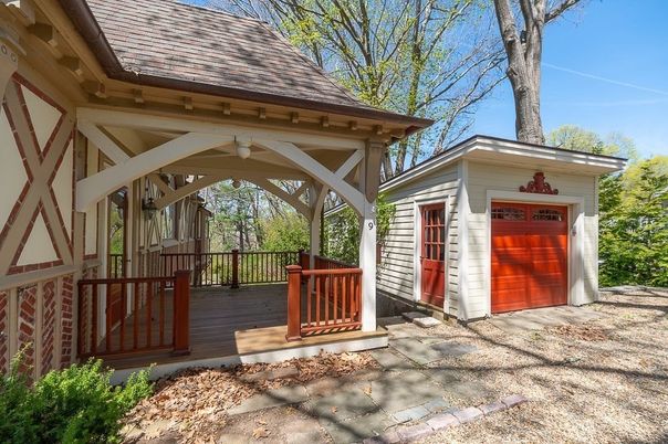 Detached Garage, Exterior