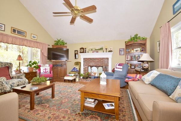 Fireplace, Interior, Living room