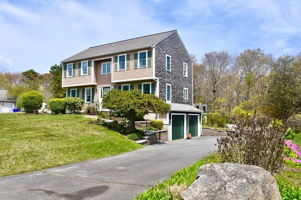 Attached, Backyard, Exterior, Facade, Georgian