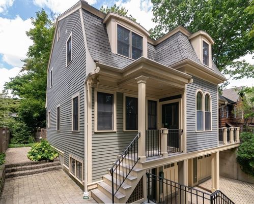 Exterior, Facade, Queen Anne Victorian