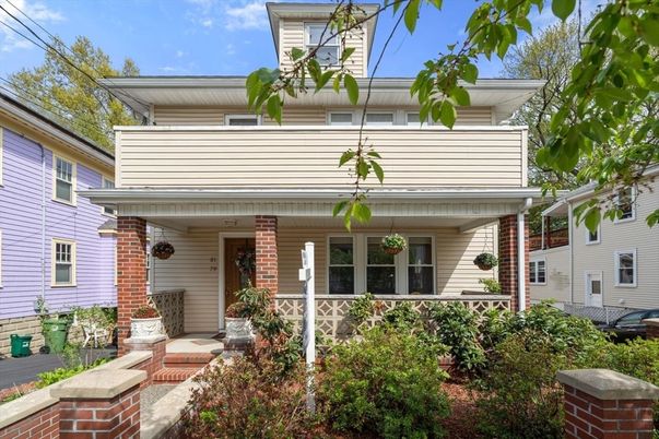 Exterior, Facade, Brick Facade, American Foursquare