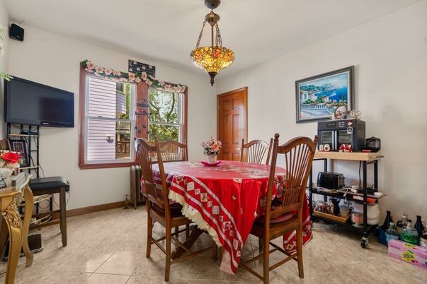 Dining room, Interior
