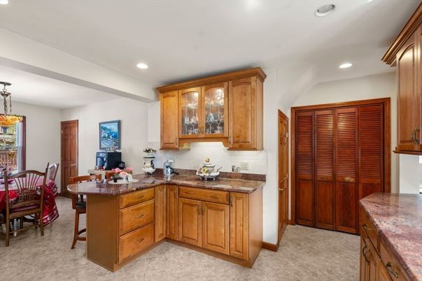 Dining room, Interior, Kitchen, Recessed Lighting