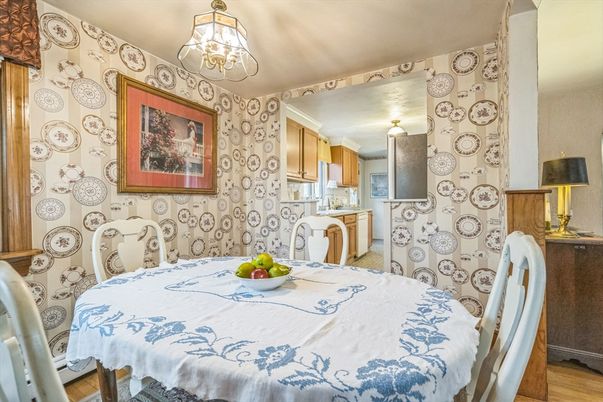 Dining room, Interior, Kitchen, Pendant Lights, Wood Texture Flooring