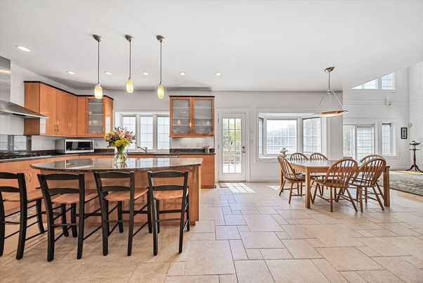Dining room, Interior, Kitchen, Pendant Lights, Recessed Lighting, Stainless Steel Appliances
