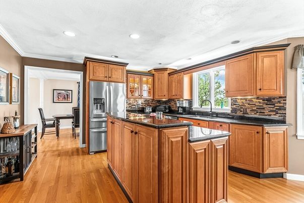 Dining room, Interior, Kitchen, Recessed Lighting, Stainless Steel Appliances, Wood Texture Flooring