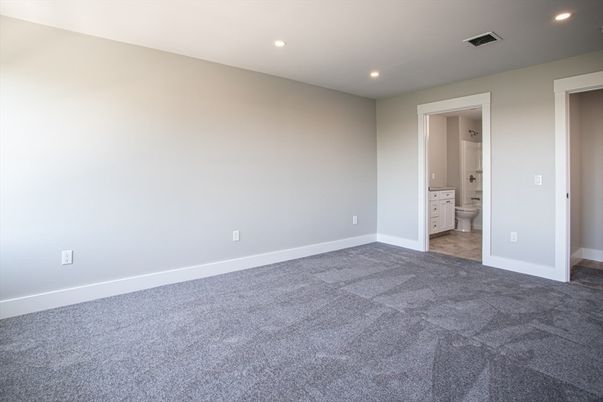 Bathroom, Empty room, Interior, Recessed Lighting