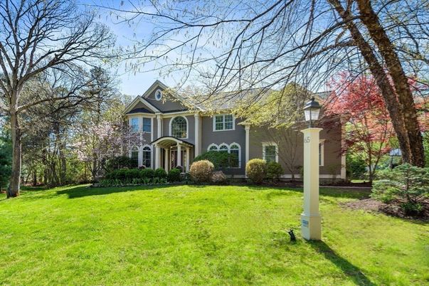 Backyard, Exterior, Facade, Queen Anne Victorian