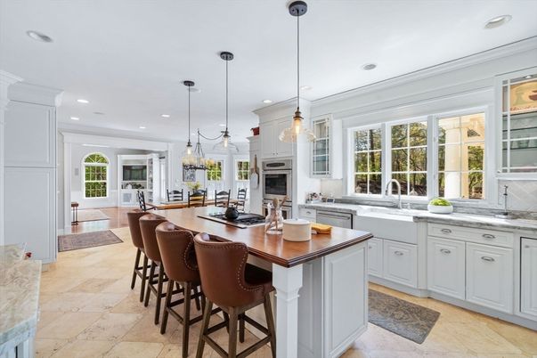 Dining room, Interior, Kitchen, Pendant Lights, Recessed Lighting, Stainless Steel Appliances