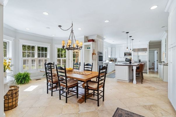 Chandelier, Dining room, Interior, Kitchen, Pendant Lights, Recessed Lighting, Stainless Steel Appliances