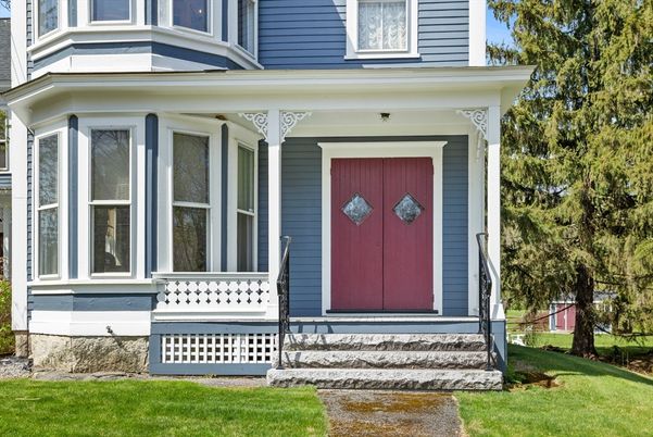 Exterior, Facade, Queen Anne Victorian