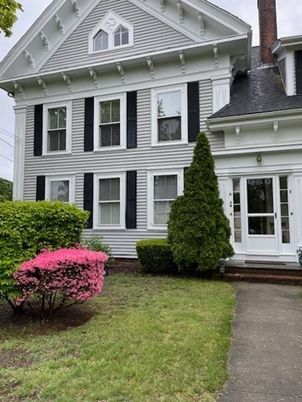 Exterior, Facade, Queen Anne Victorian