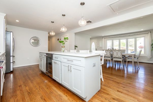 Dining room, Interior, Kitchen, Pendant Lights, Recessed Lighting, Wood Texture Flooring