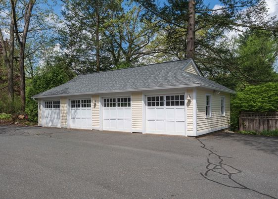 Detached Garage, Exterior