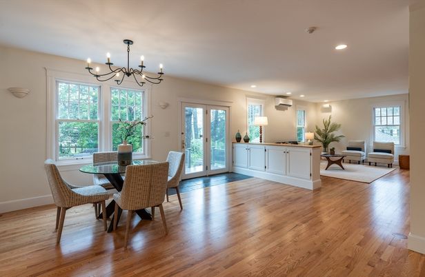 Chandelier, Dining room, Interior, Living room, Recessed Lighting, Wood Texture Flooring
