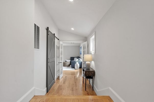 Interior, Recessed Lighting, Wood Texture Flooring