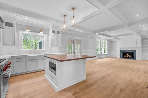 Fireplace, Interior, Kitchen, Pendant Lights, Recessed Lighting, Wood Texture Flooring