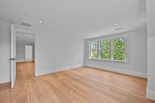 Empty room, Interior, Recessed Lighting, Wood Texture Flooring