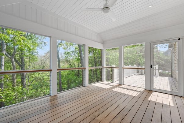 Interior, Recessed Lighting, Sun Room, Wood Texture Flooring
