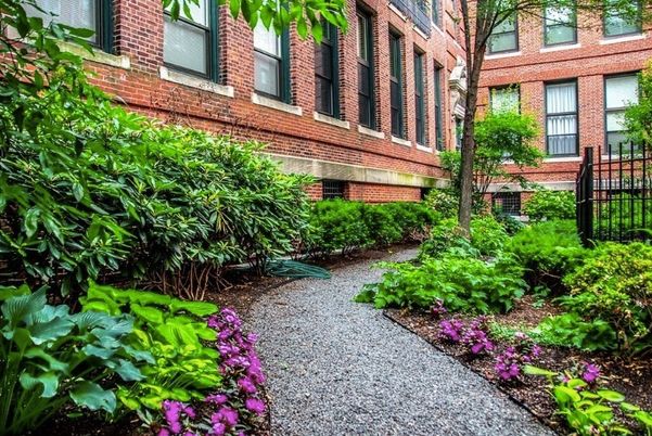 Exterior, Facade, Brick Facade, Rowhouse
